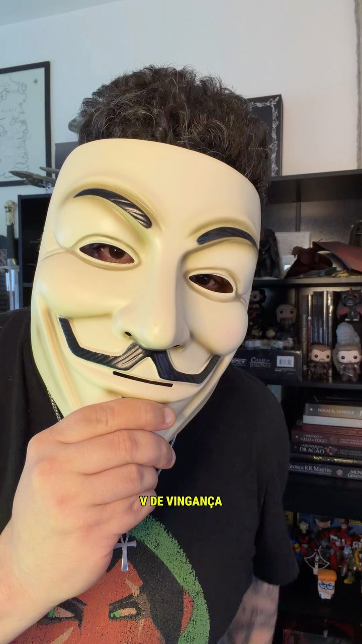 Na ficção, você torce pela resistência. E fora dela?

É fácil reconhecer a opressão quando ela tem o rosto do vilão. Mas e quando ela vem de alguém que você admira, com um discurso que você aplaude e uma promessa de proteger tudo aquilo em que você acredita?

De V de Vingança a O Senhor dos Anéis, r
